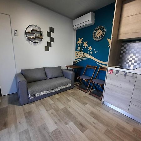 Sand & Relax Privlaka - Mobile Home Gloria Bagian luar foto