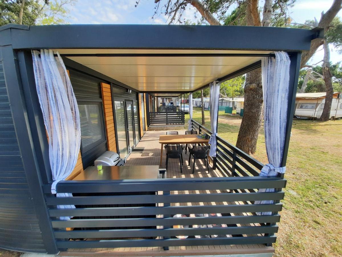 Sand & Relax Privlaka - Mobile Home Gloria Bagian luar foto