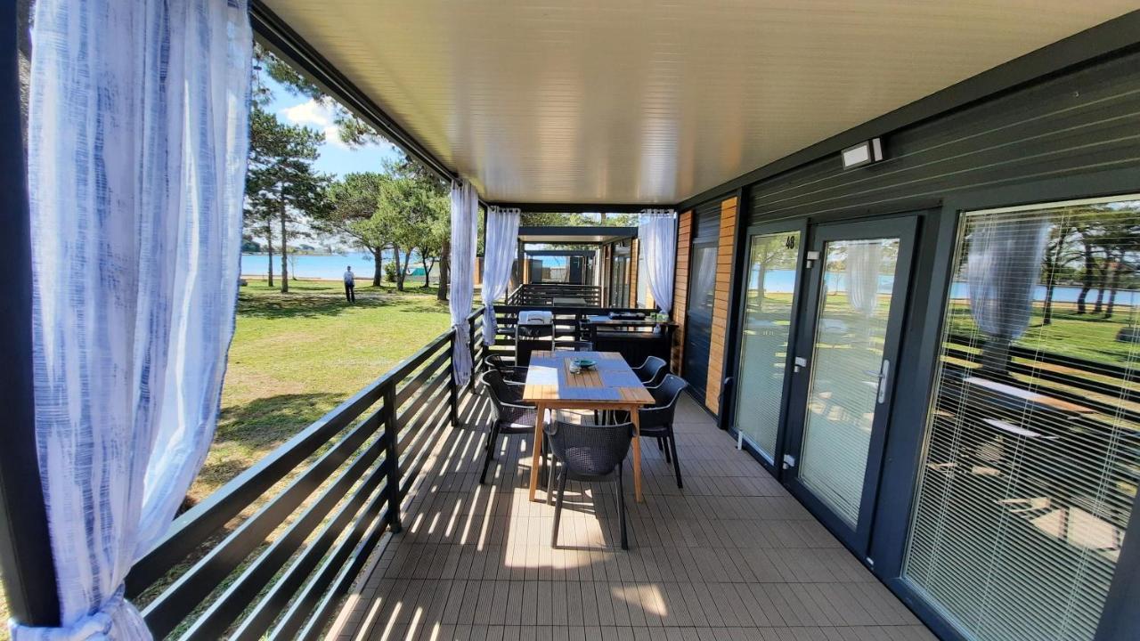 Sand & Relax Privlaka - Mobile Home Gloria Bagian luar foto